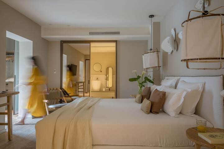 Room 33 of 124