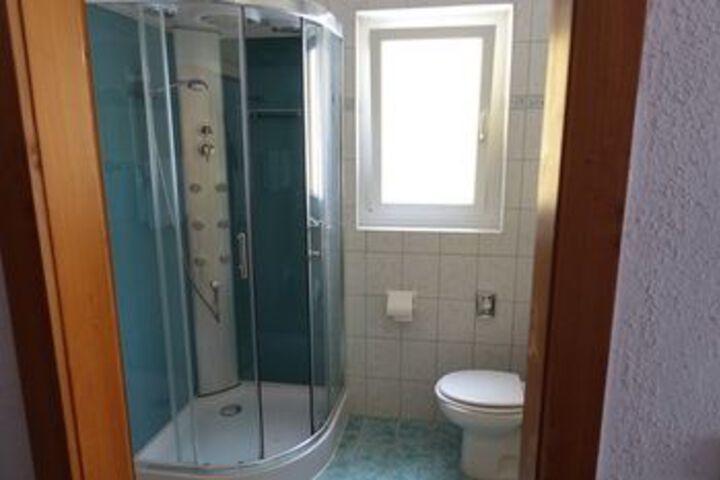 Room 3 of 47