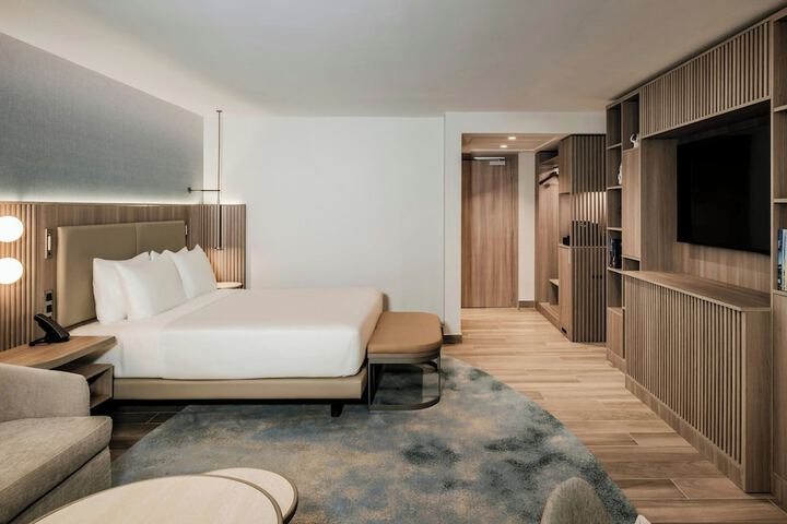 Room 41 of 102
