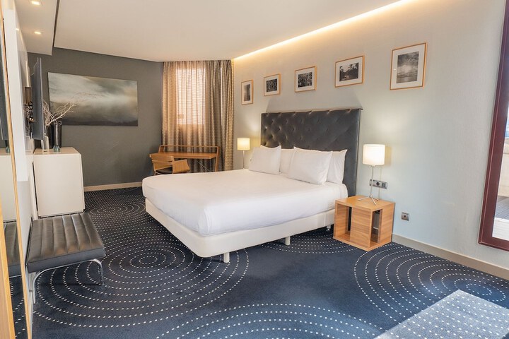 Room 43 of 72