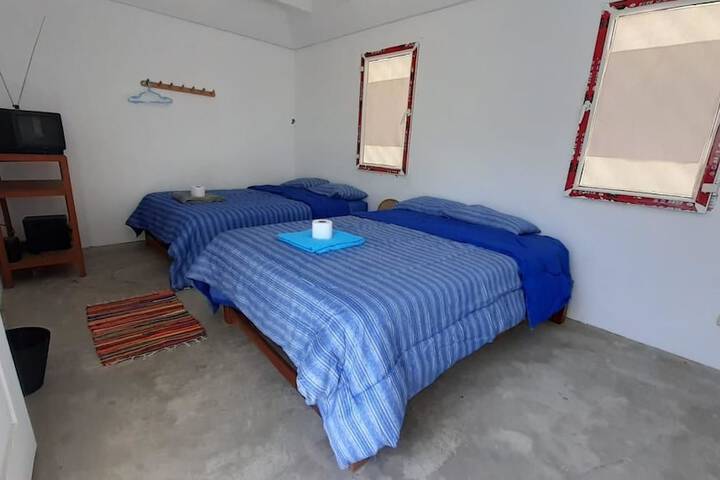 Room 6 of 13