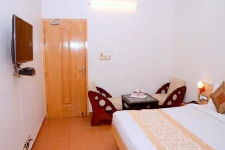 OYO Premium Bansmandi Chauraha