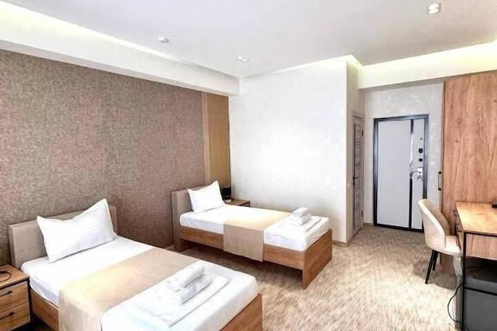 Room 36 of 60