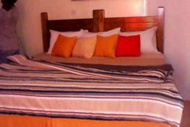 Room 10 of 25