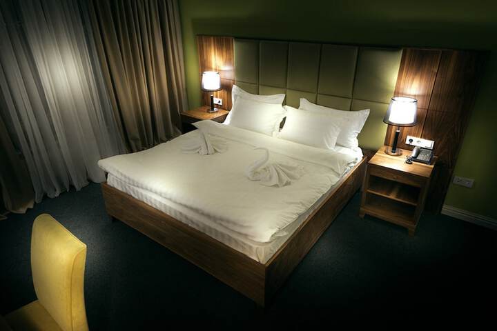 Room 15 of 54