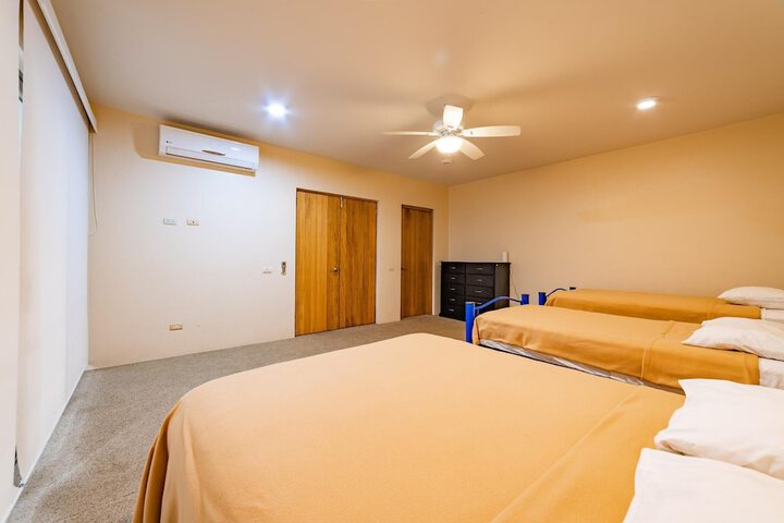 Room 2 of 60