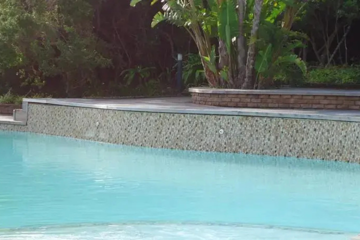 Pool 11 of 21
