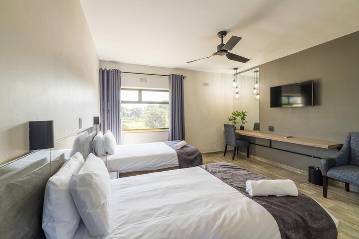 Room 8 of 26