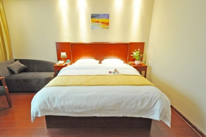 Room 14 of 50