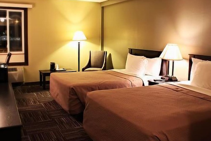Room 10 of 31