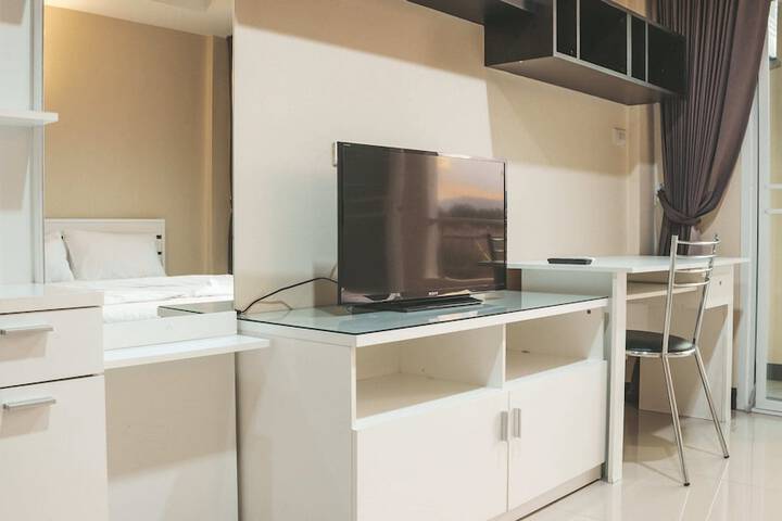 Room 5 of 18