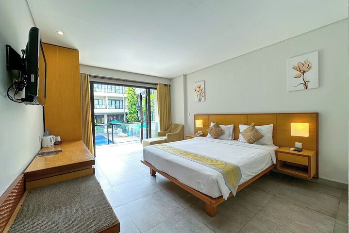 Room 5 of 24