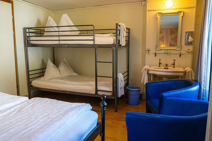 Room 14 of 35