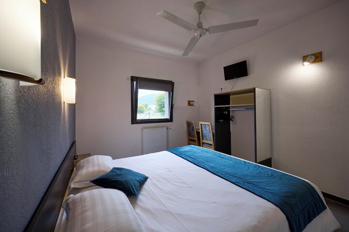 Room 16 of 51