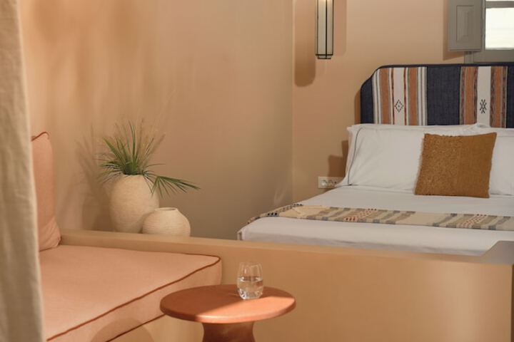 Room 15 of 282