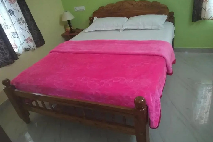 Room 2 of 6