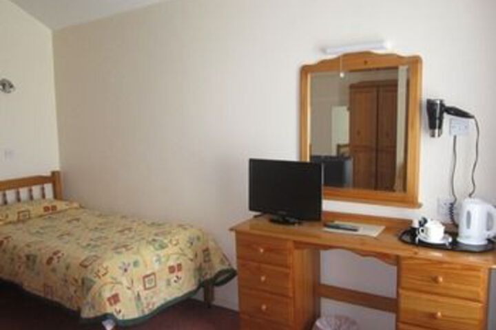 Room 13 of 24