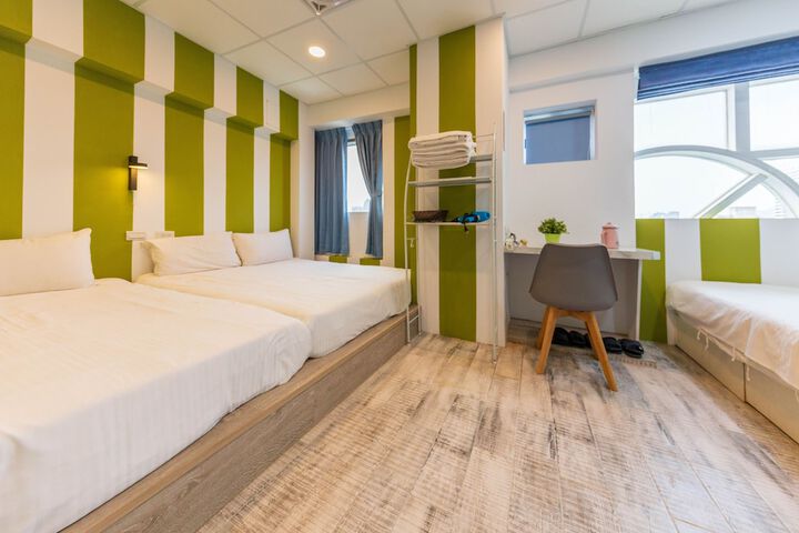 Room 16 of 31
