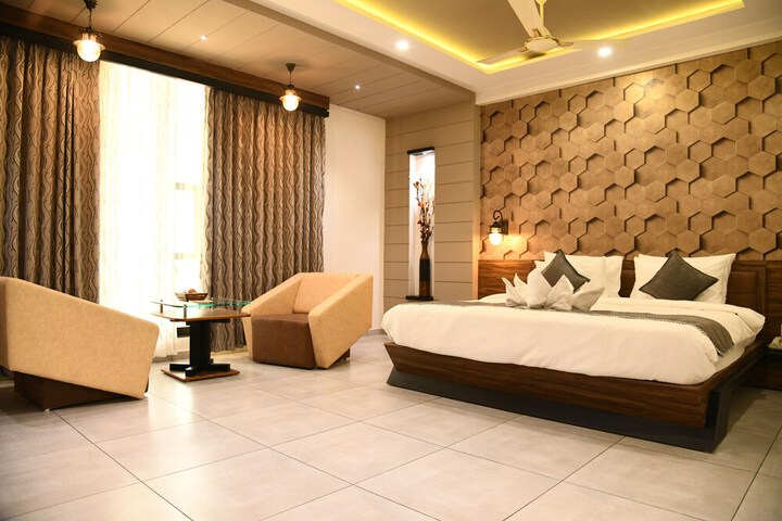 Room 14 of 46