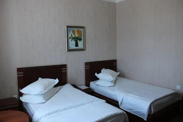 Room 3 of 25