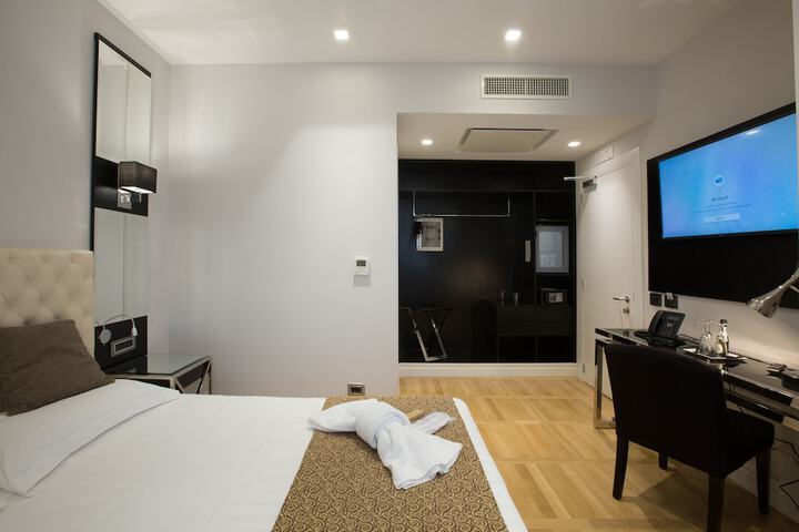 Room 54 of 169