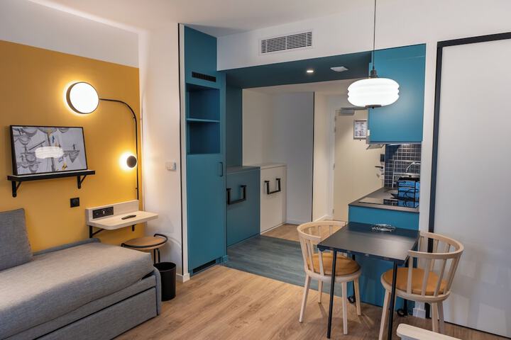 Room 10 of 81