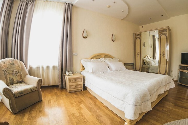 Room 15 of 61