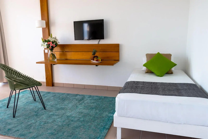 Room 2 of 23