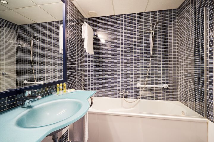 Clean Restrooms