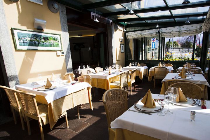 Dining 46 of 113
