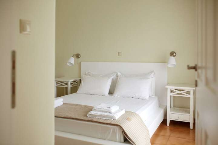 Room 16 of 42