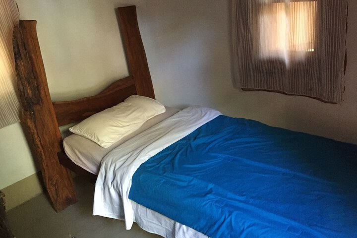 Room 9 of 96