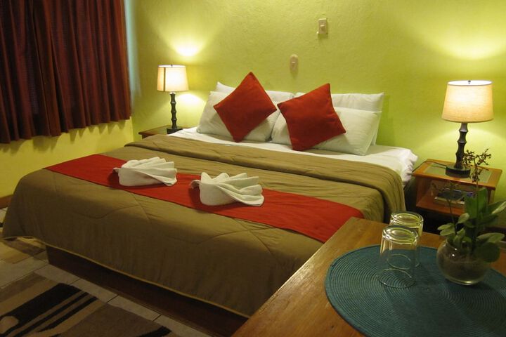Room 14 of 65