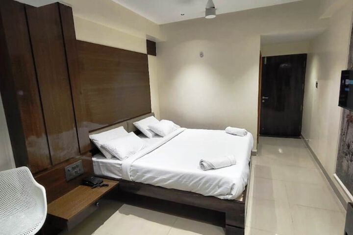 Room 5 of 23