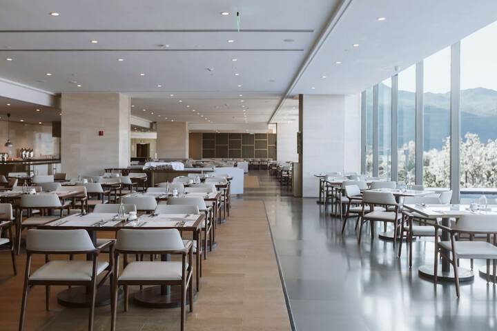 Dining 97 of 131