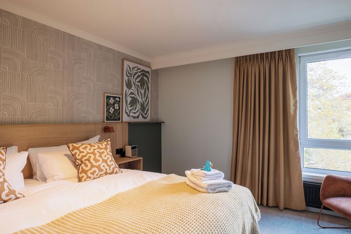 Room 40 of 85