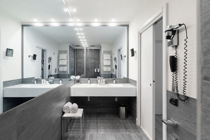 Bathroom Interior Photo