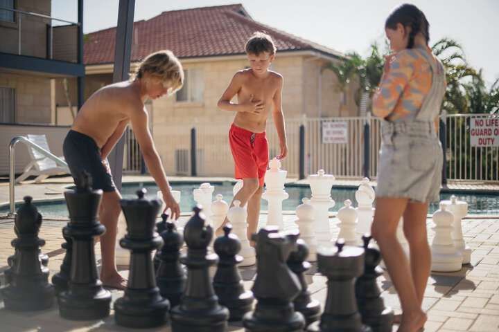 Pool 60 of 126