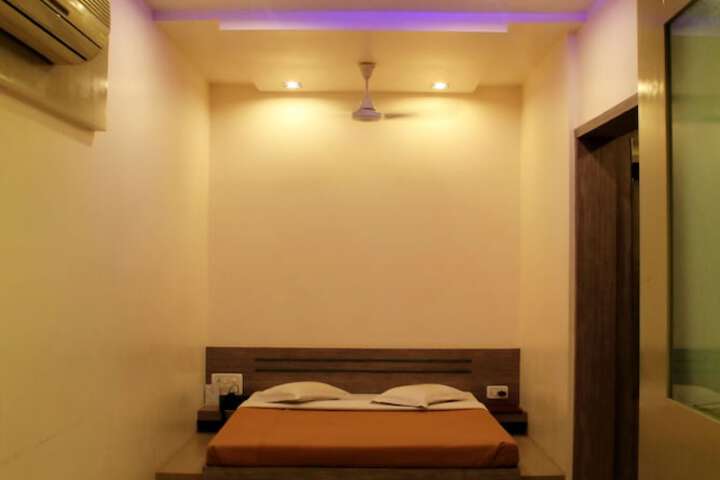 Room 7 of 31
