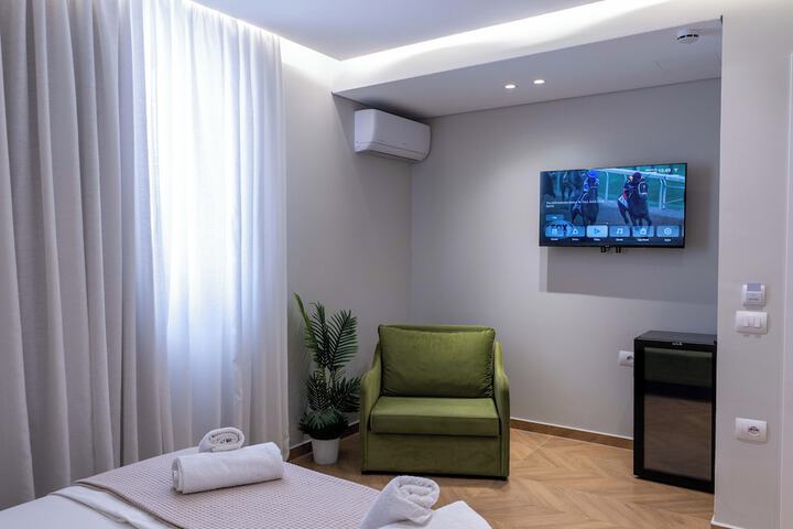 Room 26 of 65