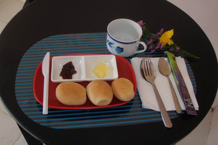 Dining 36 of 46