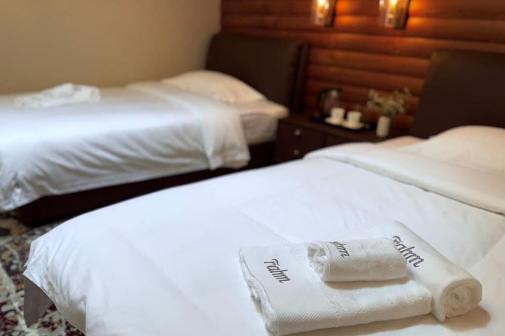 Room 25 of 63