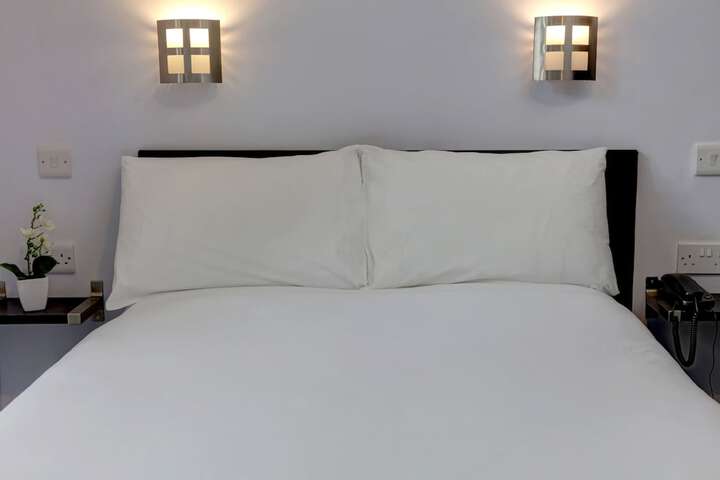 Room 28 of 91