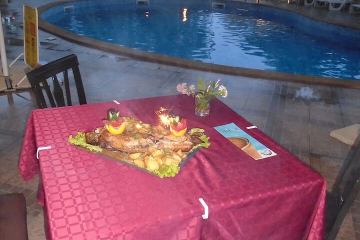 Dining 68 of 92