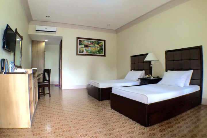 Room 6 of 54