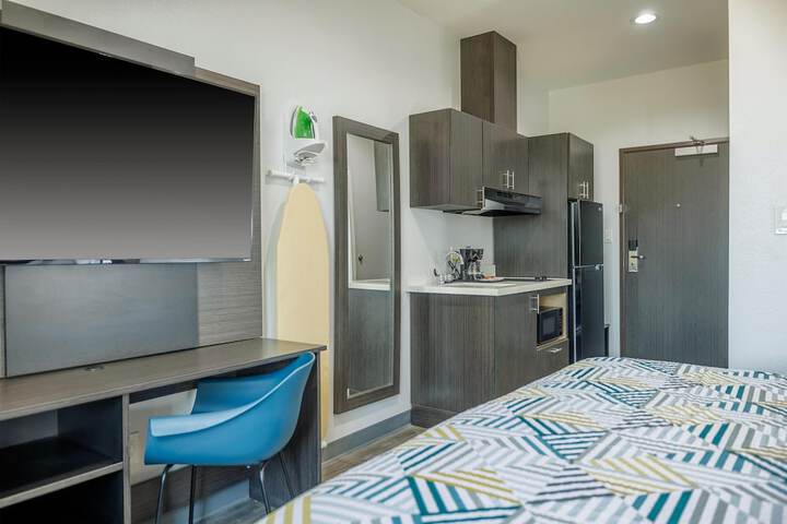 Room 15 of 28