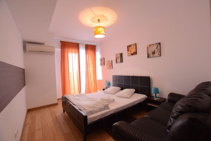 Room 11 of 206