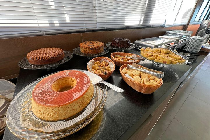 Breakfast/Coffee Service 88 of 98