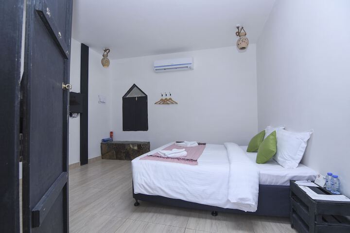 Room 8 of 55