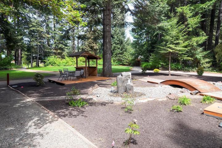 Property Grounds 26 of 39